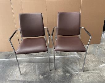 Sillas ejecutivas apilables Boss Designs CARLO - Cuero marrón auténtico ENTREGA EN REINO UNIDO