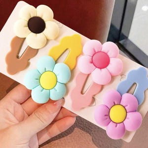 Sweet Pastel Flower Hair Clips for Girls 4 pcs – Cute Colorful Hairpins, Bangs Barrettes, Daily Wear Accessories, Gifts for Toddlers & Kids