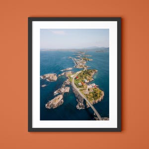 Atlantikstraße Norwegen Druck: Küstenlandschaft aus der Luft