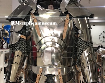 Medeltida riddare stålrustning bröstplåt axelskydd med armrustning 18gauge halvdräkt reenactment lajv samspel rollspel halloweenkostym