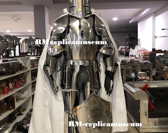 Medeltida riddare korsriddare full rustning tempelriddarrustning lajv cosplay rollspel halloweenkostym