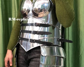 Coraza medieval de caballero con brazales, ideal para LARP, cosplay, recreación histórica, disfraces de fantasía y Halloween.