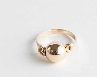 Minimalistische sieraden, Gouden ring, Minimalistische ring, Gestapelde gouden ring, Eenvoudige ring, Goud gevulde ring, Ball ring, Minimalistische gouden ring