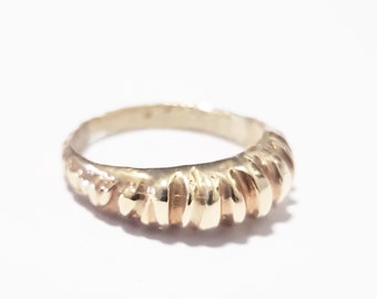 Massiver Goldring, Goldring Frauen, Boho Goldring, Ringe für Frauen, 14k Goldring, Einzigartiger Goldring, Gestapelter Goldring, Gold Statement Ring