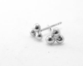 Silver stud earrings, Tiny stud earrings, Sterling silver earrings, Minimalist earrings, Dots stud earrings, Tiny post earring, Boho earring