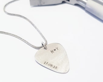 Collar de hombre, Joyas de plata para hombre, Collar de púas de guitarra, Collar personalizado, Collar de nombres, Regalo para él, Personalizado, Novio, Colgante