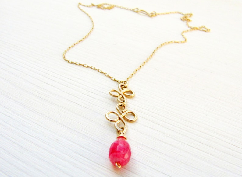 Crystal necklace Pink Jade necklace Gold necklace Gold layered necklace Dainty gold necklace Boho gold necklace Layered necklace Drop