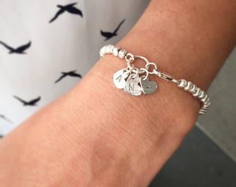 Mom jewelry, Customized gift for mom, Letter charms bracelet, Mothers bracelet, Initials bracelet, Heart bracelet, Silver initials bracelet