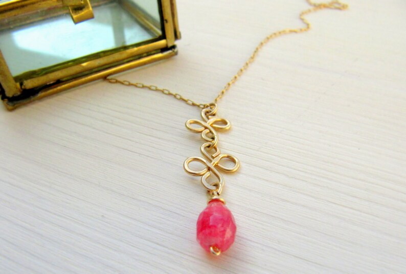 Crystal necklace Pink Jade necklace Gold necklace Gold layered necklace Dainty gold necklace Boho gold necklace Layered necklace Drop