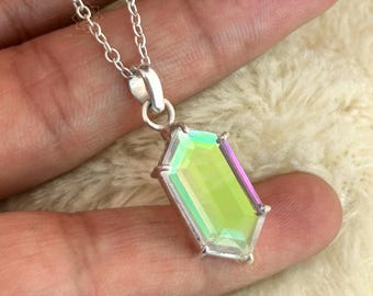 Long pendentif hexagonal en quartz avec aura d'ange : collier fait main en argent sterling 925
