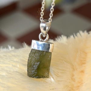 Raw Moldavite Necklace, Meteorite Necklace, Moldavite Pendant, Authentic Moldavite Stone, Czech Moldavite, Tektite Meteorite Jewelry