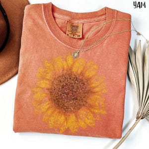 Flower Sunflower Summer T-Shirt, Rustic Tee, Vintage Sunflower Summer Shirt, Summer Garden Shirt, Sunflower Gift Summer Tee, Sunflower Shirt