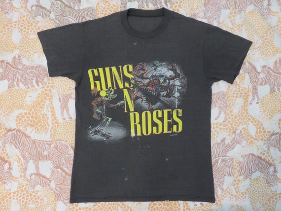 ●日本正規品● 1987 ガンズ・アンド・ローゼズ ツアー オリジナル Tシャツ ミュージシャン