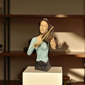 Handmade Violinist Sculpture – 42 cm Elegant Musician Statue – Classical Decor