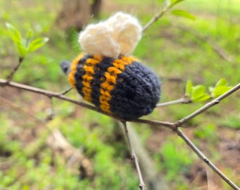 Knit Wool Bee - bright gold and dark gray