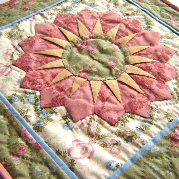 Dresden Star Quilt Art Wall Hanging Dusty Rose Pink and Green