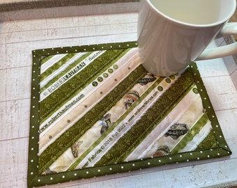 Green Selvage Mug Rug, Cotton Coaster, Quilted placemat