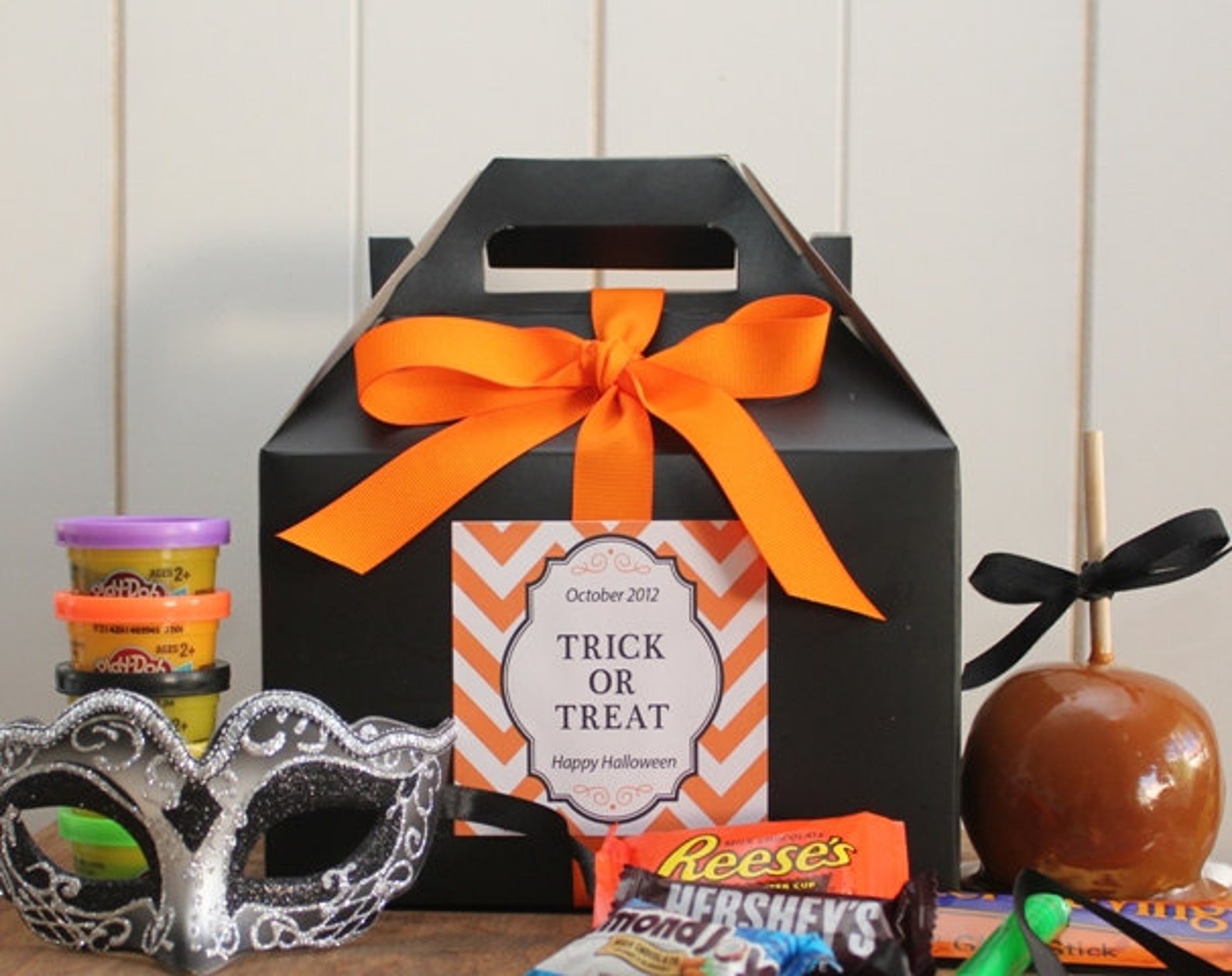 Set of 8 Halloween Party Favor Box // Halloween Treat Box // Etsy