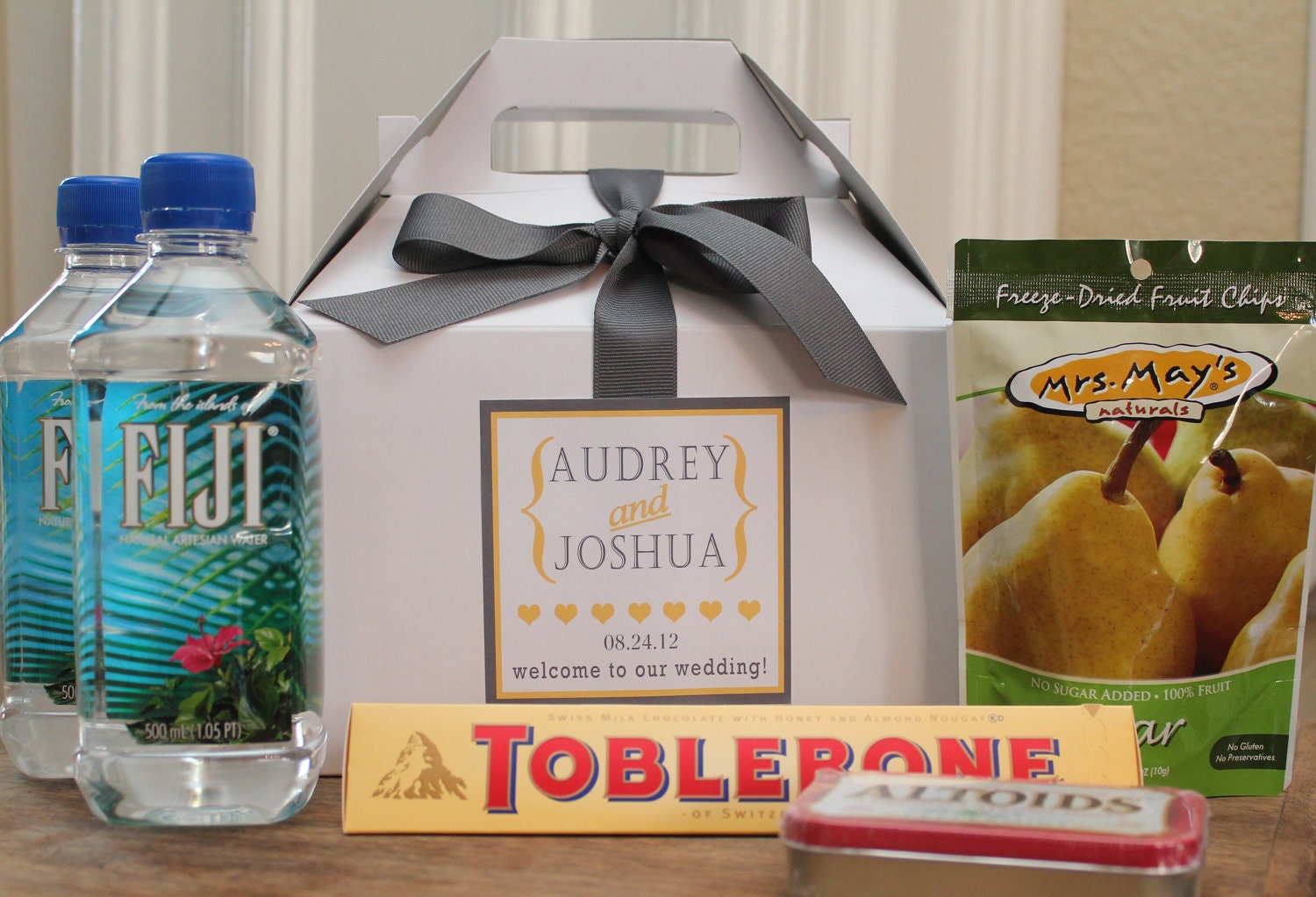 Set of 6 Out of Town Guest Box // Wedding Welcome Box ...