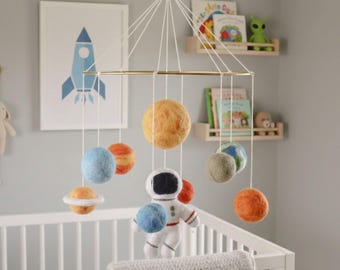 Felt Solar System Mobile for Baby, Crib Planet Mobile for Boy, Astronaut Nursery Decor, Galaxy And Space Theme Hanging, Newborn Gift