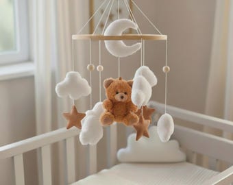 Giostrina per culla a forma di orsetto, giostrina fatta a mano con orsetto, nuvole, stelle e luna – Decorazione morbida per la cameretta dei bambini, regalo ideale per baby shower