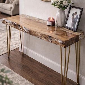 Bloomline - Table console en orme avec fleurs stabilisées en résine époxy cristalline