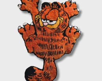 Handmade Garfield Tufted Rug 24" Wall Hanging