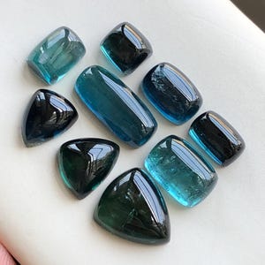 22.50 CT’s Dark blue tourmaline cabochons lot