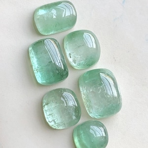 29.80 CT’s Green tourmaline cabochons lot
