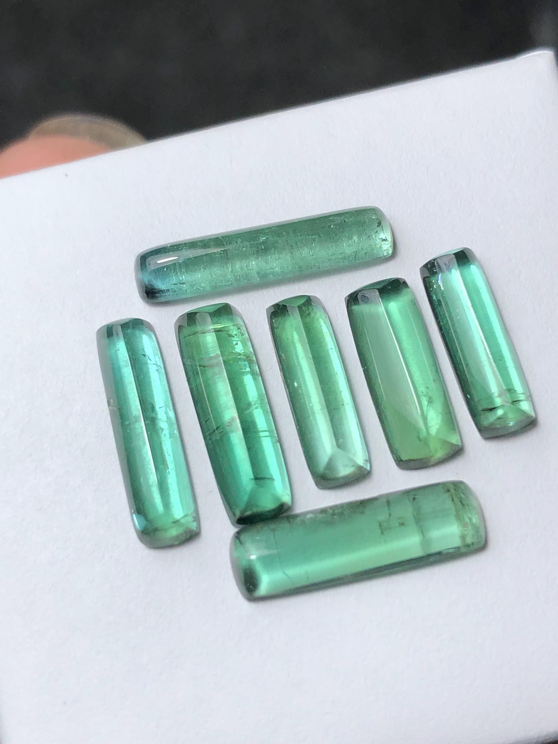 11 cts Green tourmaline cabochons lot