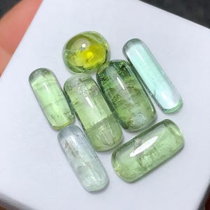 19 CTs Green tourmaline cabochons lot