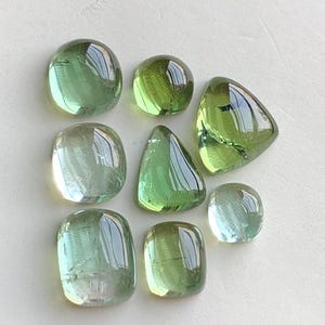 17.70 CT’s Green tourmaline cabochons lot