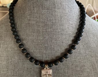 Dragonfly necklace+ onyx beads+dragonfly pendant