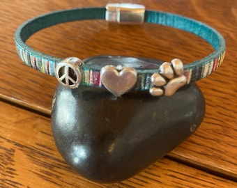 Peace love paw  bracelet