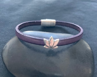 Lotus bracelet