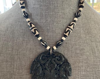 Tribal necklace