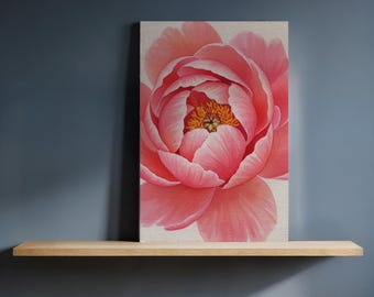 Cuadro de pared en lienzo con peonías rosas enmarcadas, estampado floral botánico grande sobre fondo beige, obra de arte floral romántica y llamativa para la sala de estar o interiores femeninos.