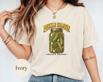 Camiseta retro con estampado de pepinillos, camiseta con estampado de tarro de eneldo de Comfort Colors, camiseta vintage de cocina.