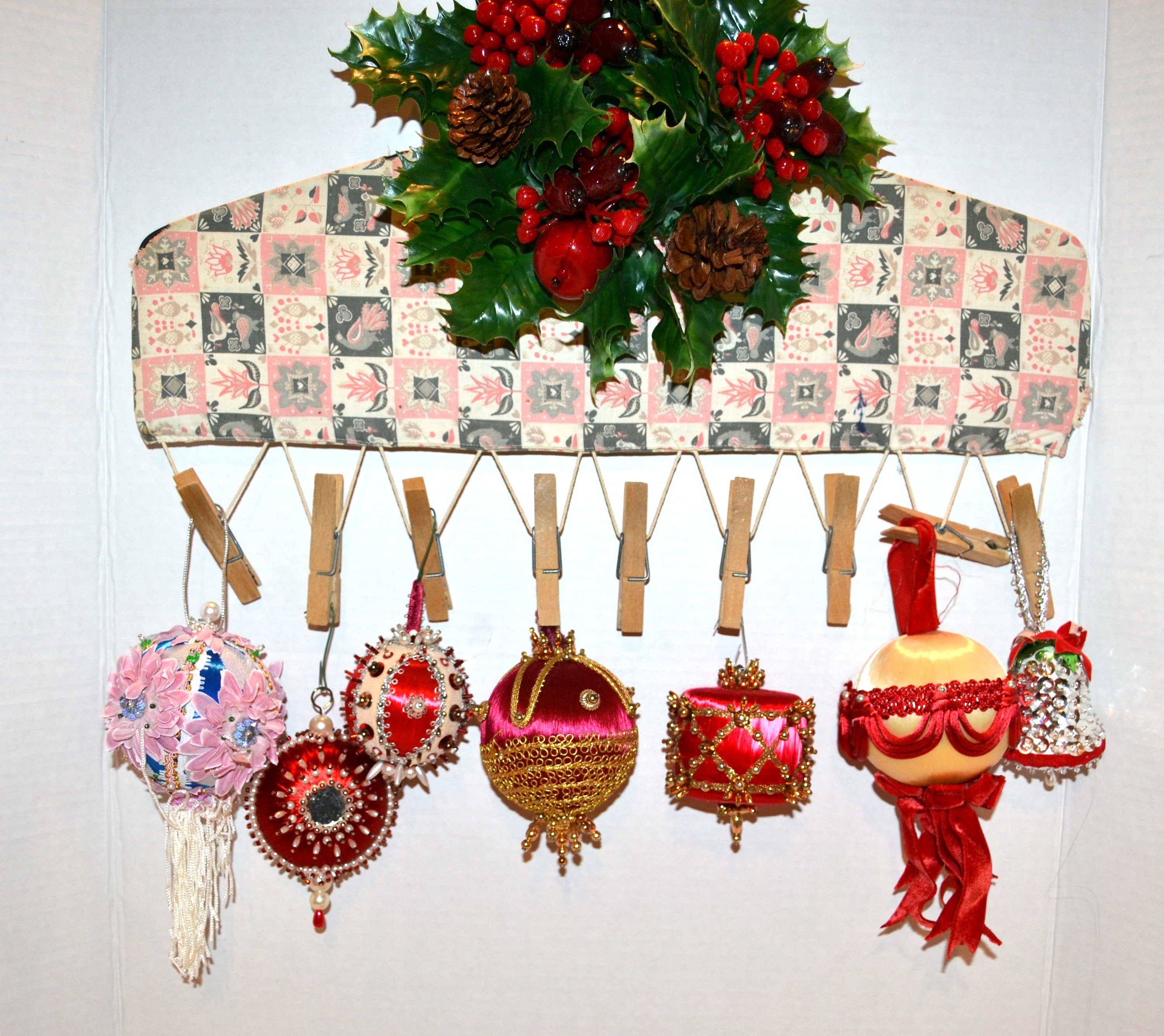 Vintage Bucilla Felt Ornament Lot Christmas Pinocchio Goldilocks Table  Runner NIP 13 Packs Gifts Holiday Hang on Tree Skirt Nativity 