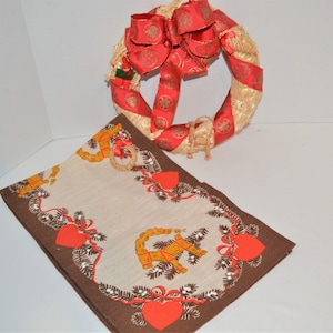 Vintage Scandinavian Christmas Wreath & Linen