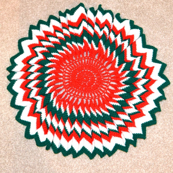 Vintage Christmas Tree Skirt Crochet Starburst Small to Tabletop Tree