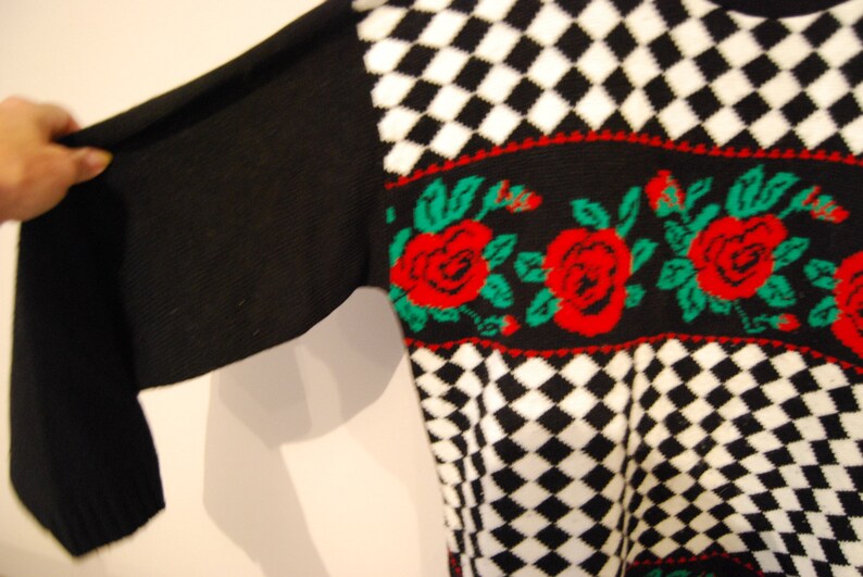 Vintage Sweater Hipster Red Roses with Black Etsy