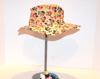 Bambini con cappello da sole, produzioni Disney degli anni '70