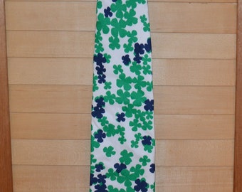 Vintage Tie Shamrock Hipster Urban Style