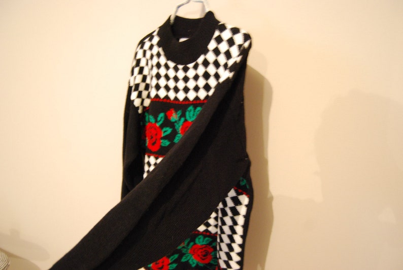 Vintage Sweater Hipster Red Roses with Black Etsy