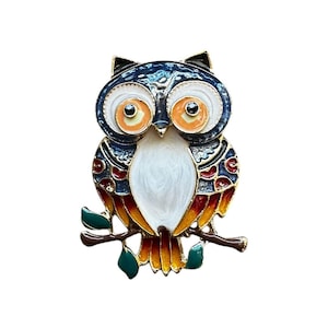 Elegant Owl Brooch Enamel Pin with Crystal Accents, Vintage-Inspired Animal Jewelry Accessory Gift for Bird Lovers