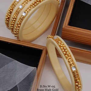 Off White 2 pcs Wedding Bangles for Bride | Traditional Punjabi Chura | Bridal Bangle