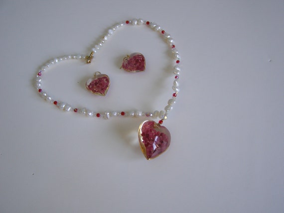 Glass Red Heart on a String of Freshwater Pearls … - image 1