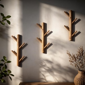 Massief houten wandkapstok met takkenhaken, rustieke organizer voor de hal, houten kapstok voor de slaapkamer, voor hoeden, tassen, jassen en kleding.