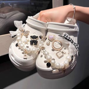 Adornos para zapatos con forma de corazón de perla y flor, bonitos accesorios de cocodrilo, adornos para zapatos femeninos, bisutería estética para zapatos DIY, regalo para ella
